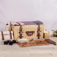 Charleston Picnic Basket - J249 8211 Light Willow in use