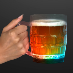Light Up Beer Mug – 16 oz. - lightupbeermug16ozinuseback