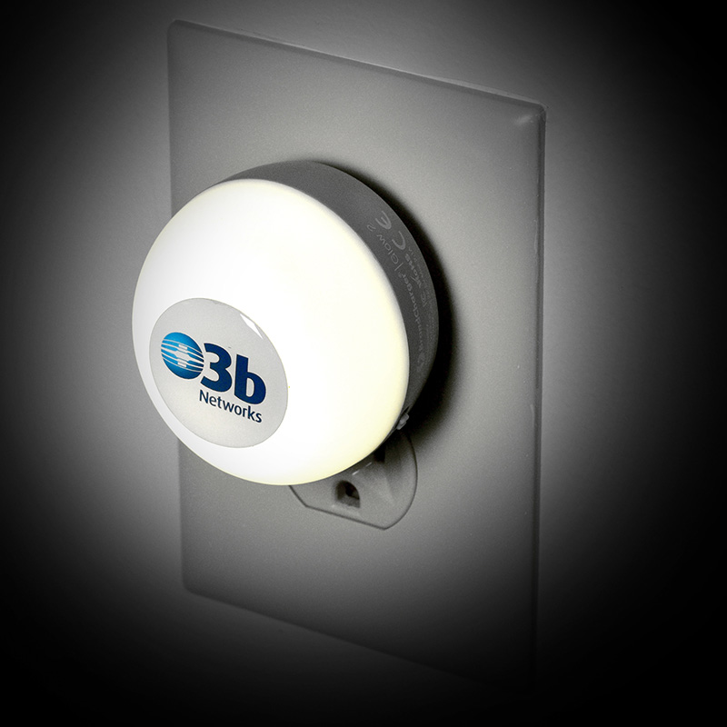 Glow USB Wall Adaptor - a4019white