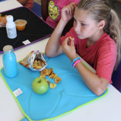 FlatBox 2-in-1 Lunch Bag and Placemat - inuse