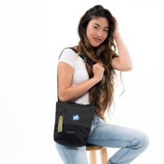 Sherpani Sadie Handbag - SherpaniSadieHandbaginuse