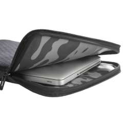 Solo NY® Portal 15.6″ Laptop Sleeve - SoloNYPortal156LaptopSleeveCamouflagelining