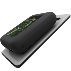 Wireless Power Bank 10000 with Suction Cups (Qi-standard) - powerbank10000inuse