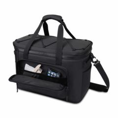 Acadia XL Box Cooler – 56 cans - Acadia XL Box Cooler 8211 56 cans 8211 Front zippered pocket in use