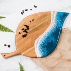 Leaf-Shaped Acacia and Epoxy Resin Cheese Board - DSC_36832_1100x