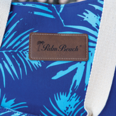 Coastal Tote Bag - Coastal Tote Bag_Lifestyle_Palm-PalmBeach