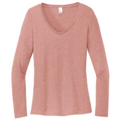 District® Women’s Perfect Tri® Long Sleeve V-Neck Tee - District