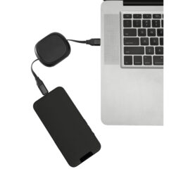 Roberta Retractable Eco 100W Charging Cable - inuse